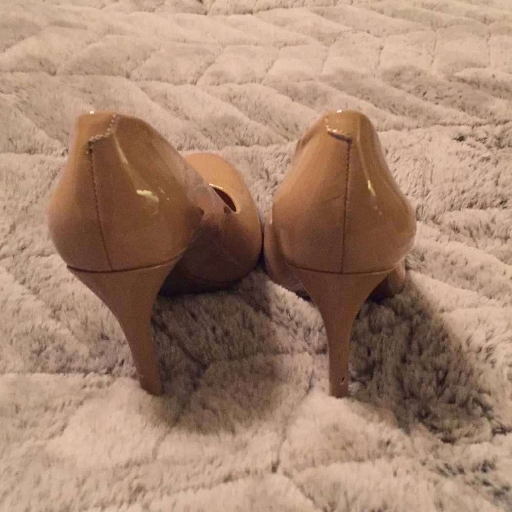 Jessica Simpson nude heels - Picture 3 of 4